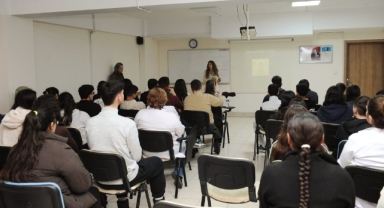 Karşıyakalı öğrencilere kariyer desteği