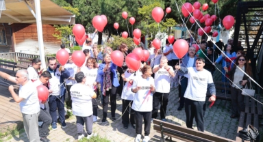 Konak’ta Otizm Farkındalık Günü’nde ‘Biz de Varız’ dediler