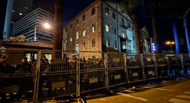 Meslek Fabrikası'nda polis ablukası!