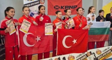 Seferihisar’ın “Altın Çocukları” Avrupa yolunda kürsüyü bırakmıyor