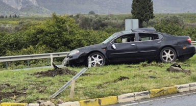 Selçuk'ta kaygan yolda zincirleme trafik kazası