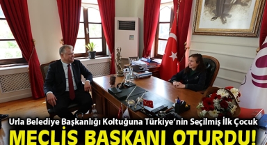 Urla Belediye Başkanlığı Koltuğuna Türkiye’nin Seçilmiş İlk Çocuk Meclisi Başkanı Oturdu