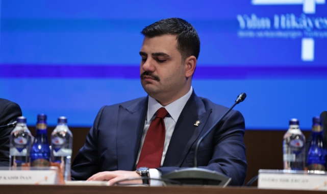 AK Partili İnan’dan Özgür Özel’e: Dönsün 1960’a Baksın!