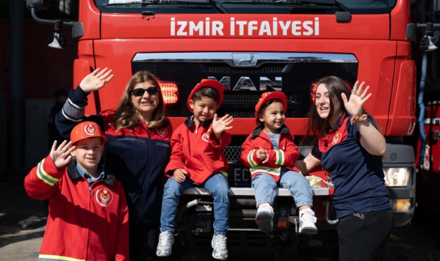 Alevlere koşan süper anneler