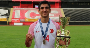 Bergamalı Milli Futbolcu Semih Ayriç Dünya Şampiyonu oldu!