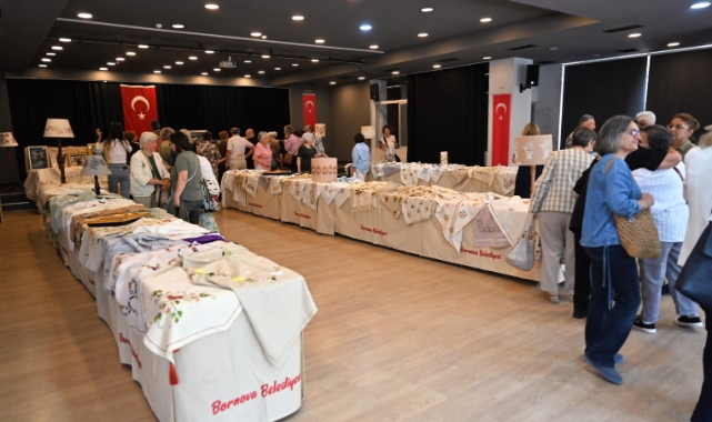 Bornova’da kadın emeği sanatla buluştu