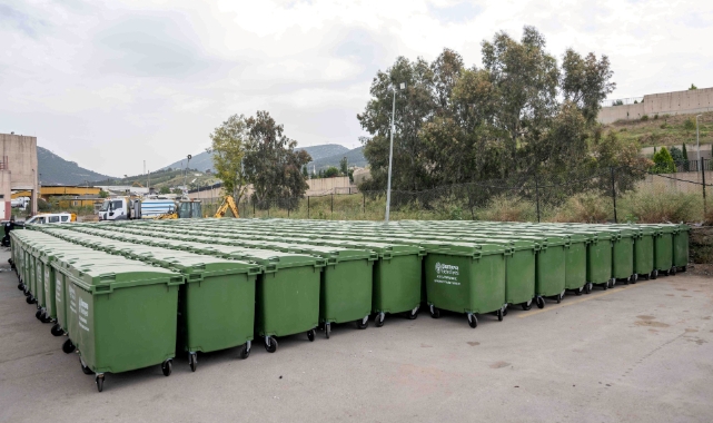 Bornova’ya 325 yeni çöp konteyneri
