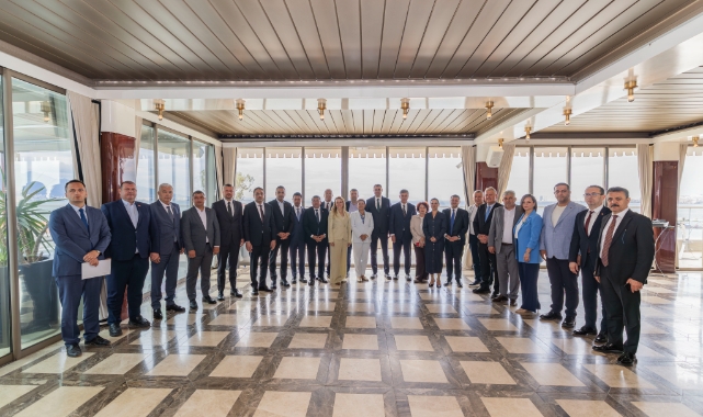 CHP İzmir'de 'belediye başkanları' zirvesi!
