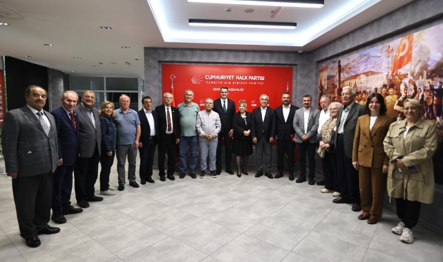 CHP İzmir’de tecrübeli isimlerle sahaya iniyor
