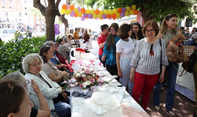 Çiğli’de kadınların el emeği sergisi göz doldurdu
