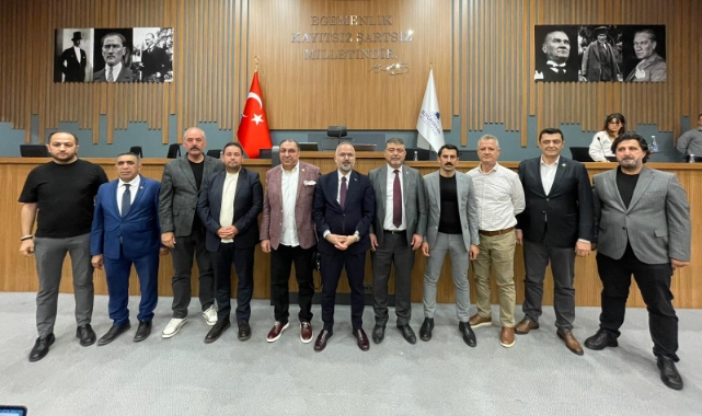 Gergin Genel Kurul sonrası AK Parti'den açıklama: İzmir halkına saygısızlık!