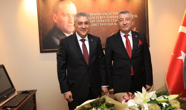 Güzelbahçe Belediyesi'ne operasyon... Günay ve İnce gözaltına alındı!
