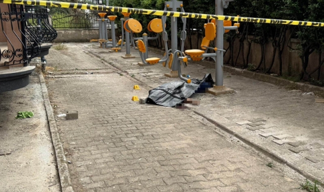 İzmir'de cam silerken 4. kattan düşen adam hayatını kaybetti