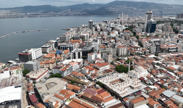 'İzmir Yenileniyor' markası tescillendi