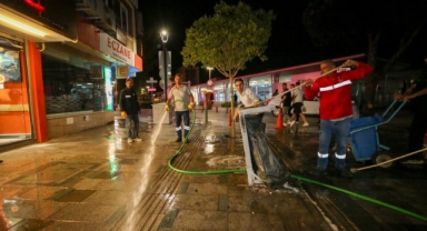 Karşıyaka Çarşısı’nda dip bucak bayram temizliği