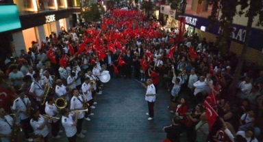 Karşıyaka’da omuz omuza 19 Mayıs yürüyüşü!