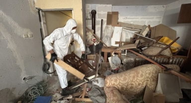 Konak’ta çöp eve geçit verilmedi: 10 ton atık çıkarıldı