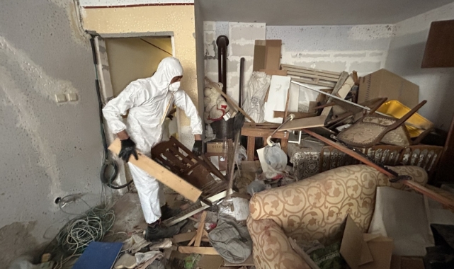 Konak’ta çöp eve geçit verilmedi: 10 ton atık çıkarıldı