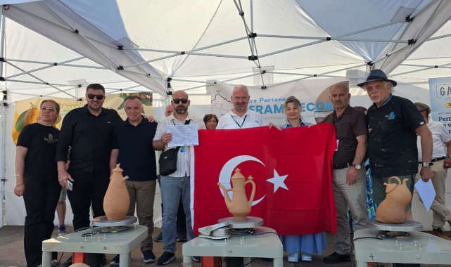 Menemen çömlekçiliği Fransa’da tarih yazdı