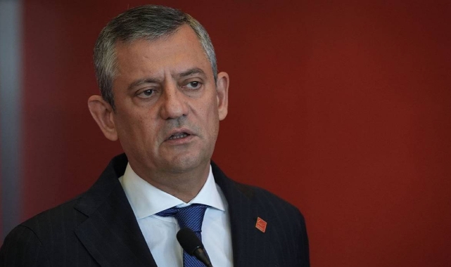 Özgür Özel yeniden grup başkanı seçildi
