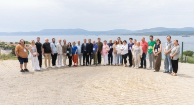Seferihisar’da genç gazeteciler kültür ve sanat haberciliği alanında ustalarla buluştu