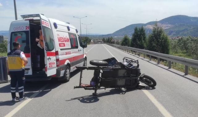 Tır ile elektrikli motor çarpıştı: 1 ölü 4 yaralı