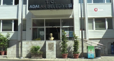 Adalar Belediye Başkanı Akpolat dahil 35 şüpheli tutuklandı