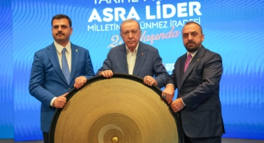 AK Parti'nin Sapanca Kampı Tamamlandı: İzmir Milletvekili Eyyüp Kadir İnan'dan Erdoğan'a Anlamlı Hediye