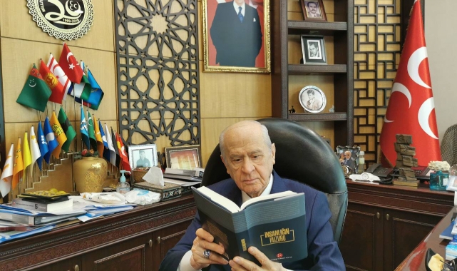 Bahçeli: Dün ak diyen bugün kara diyenlerdir!