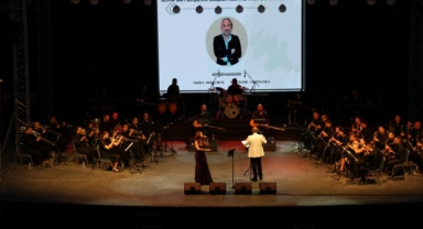 Edip Akbayram ve Volkan Konak şarkılarla anıldı