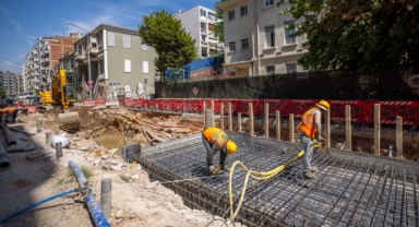 İzmir’de 3 milyar liralık alt yapı dönüşümü sürüyor