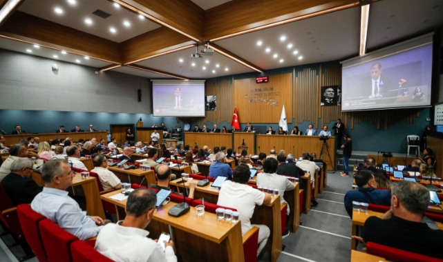 İzmir’de istifa zinciri büyüyor: O isim de istifa etti!