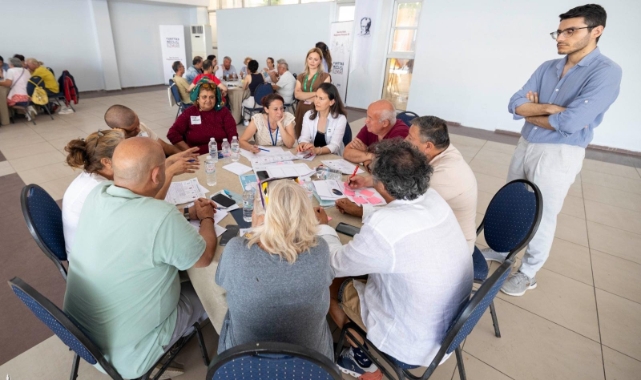 İzmir’de Yurttaş Meclisi dönemi başladı