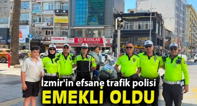 İzmir'in efsane trafik polisi emekli oldu: Son anonsunda elleri titredi