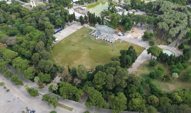 İzmir’in yeni açık hava buluşma noktası 'Zeytin Sahne' kapılarını açıyor
