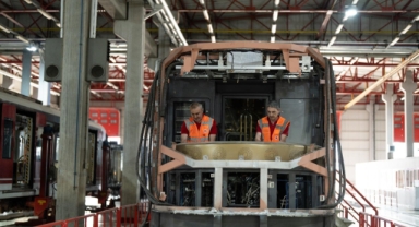 İzmir Metro araçlarını kendi gücüyle yeniliyor