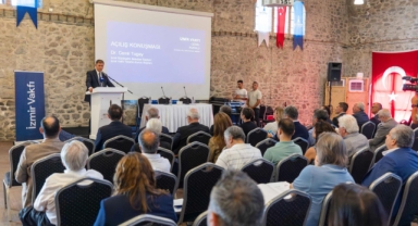 İzmir sahneye çıkıyor