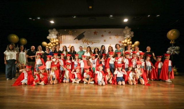 Karşıyaka Belediyesi anaokullarında mezuniyet heyecanı