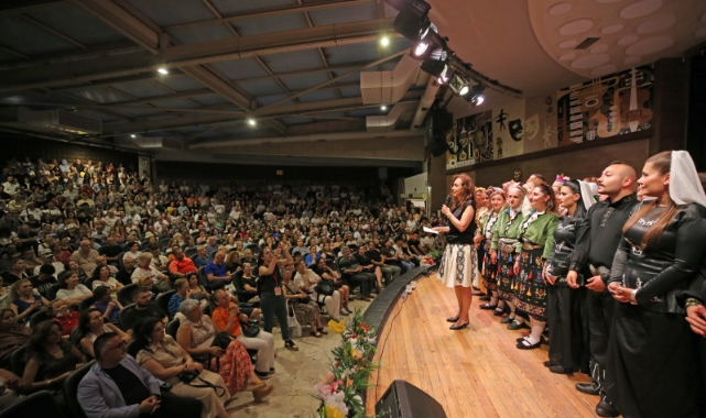 Karşıyaka’da halk dansları kursuna muhteşem final!