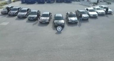 Kazalı lüks araçları change işlemiyle piyasaya süren şebeke çökertildi