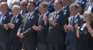 Kılıçdaroğlu ve Özel, mutlak butlan kararından sonra ilk kez cenaze töreninde yan yana geldi