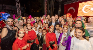 Konak’ın Halk Oyunları Şenliği 20. yıl gururu yaşattı