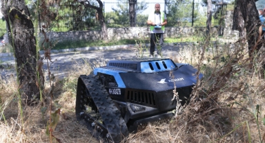 Konak’tan teknolojik adım: Ot biçme robotu sahada