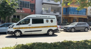 Manisa’da eşini öldüren adam, annesini kurtarmaya çalışan kızını da darbetti