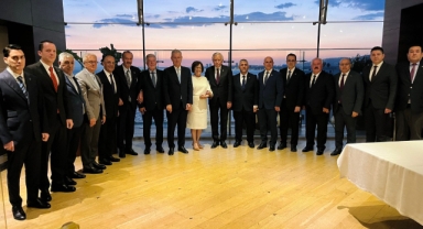 MHP İzmir, iş dünyasının öncü isimlerini bir araya getirdi