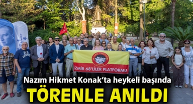 Nazım Hikmet Konak’ta heykeli başında düzenlenen törenle anıldı