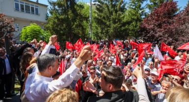 Özgür Özel: İnadına Partiye Sahip Çıkıyorum, İnadına