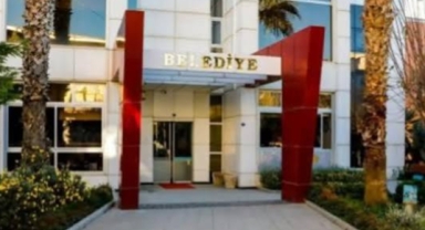 Seferihisar Belediyesi'ne operasyon!