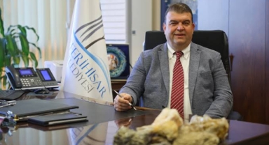 Seferihisar Belediyesi’ne yeni operasyon... İsmail Yetişkin gözaltına alındı!