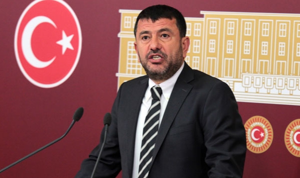 Seferihisar Belediyesi operasyonunda flaş detay: Veli Ağbaba'nın danışmanı gözaltında!